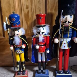 Colorful Nutcracker Soldier Set